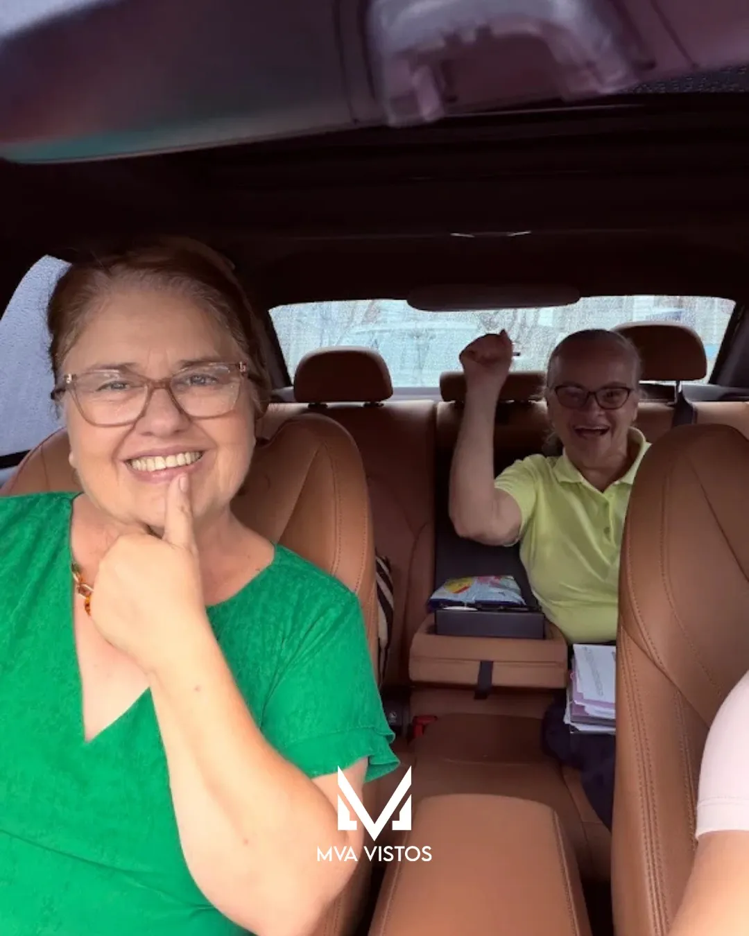 Família com o visto americano aprovado pela MVA Vistos